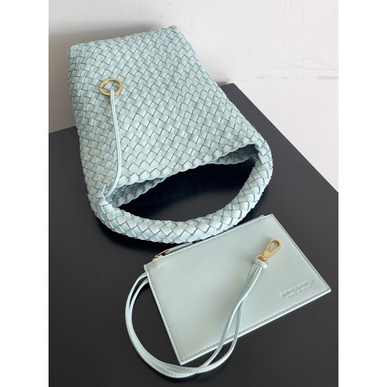 Bottega Veneta Cabat Bucket