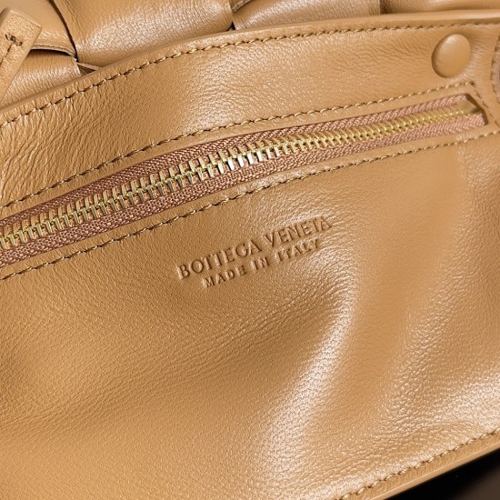 Bottega Veneta Cassette Bottega Veneta Cassette