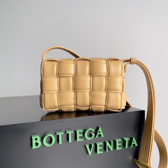Bottega Veneta Cassette Bottega Veneta Cassette