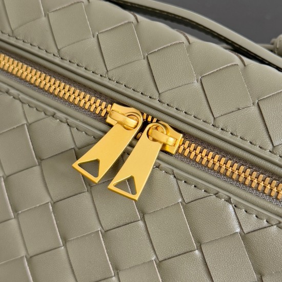 Bottega Veneta Bang Bang