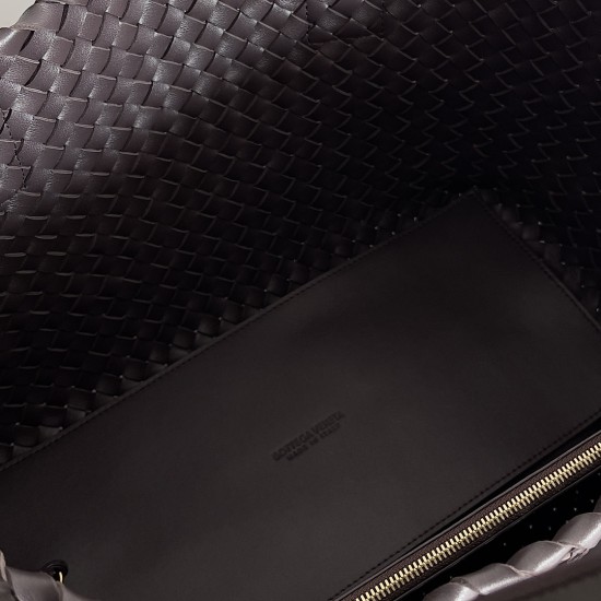 Bottega Veneta Medium Cabat