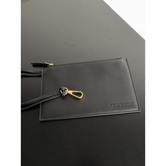 Bottega Veneta Cabat Bucket
