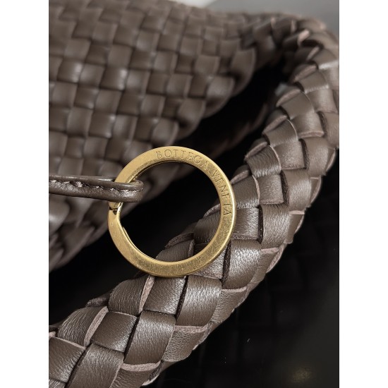 Bottega Veneta Cabat Bucket