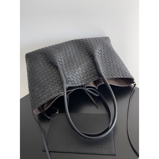 Bottega Veneta Pinacoteca