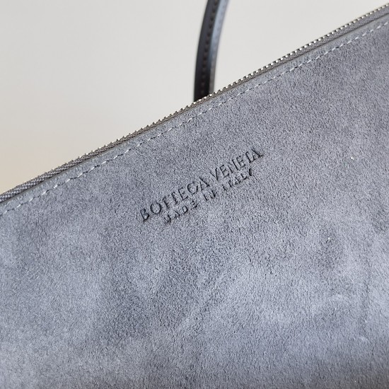 BottegaVeneta Large Arco Tote Bag