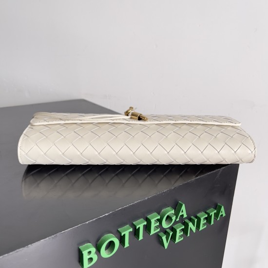 Bottega Veneta Andiamo Clutch