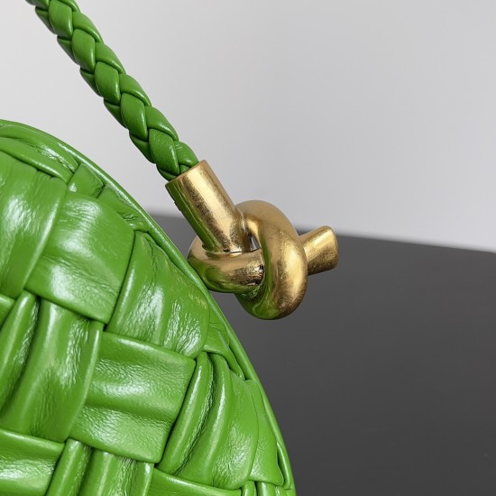 BottegaVeneta Knot On Strap Dinner Package Size: 20.5*6*12.5CM