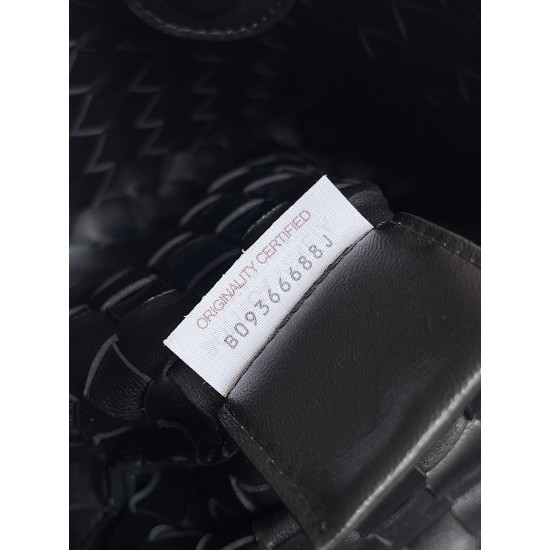 BottegaVeneta Large Sardine