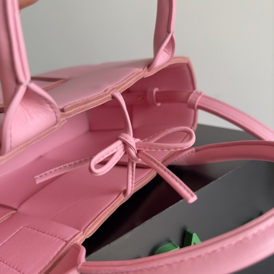 Bottega Veneta Arco Tote
