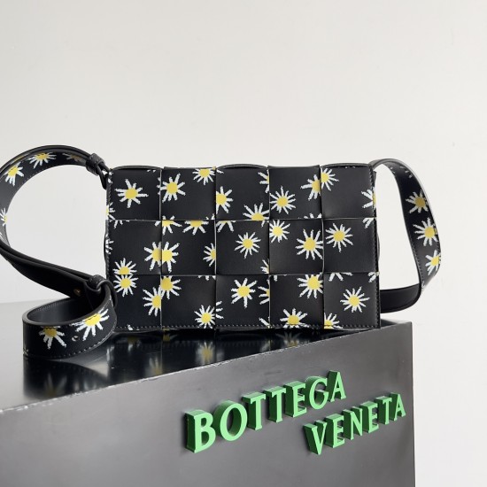 Bottega Veneta Cassette