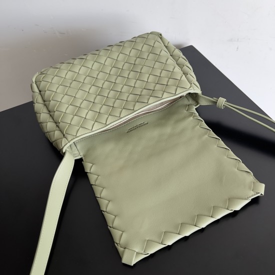 Bottega Veneta Cobble Bag