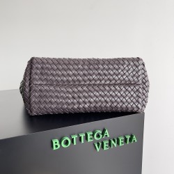 Bottega Veneta Medium Cabat