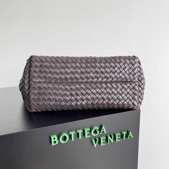 Bottega Veneta Medium Cabat
