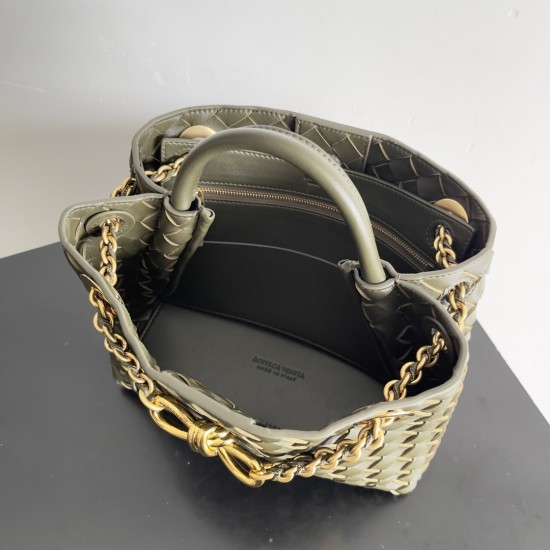 Bottega Veneta Small Andiamo Chain