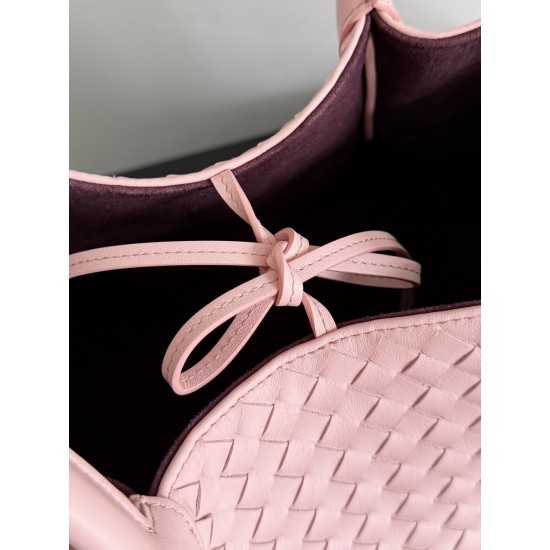 Bottega Veneta Pinacoteca