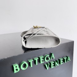 Bottega Veneta Andiamo Clutch Bottega Veneta Andiamo Clutch