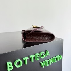 Bottega Veneta Andiamo Clutch Bottega Veneta Andiamo Clutch