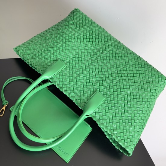 Bottega Veneta Large Cabat