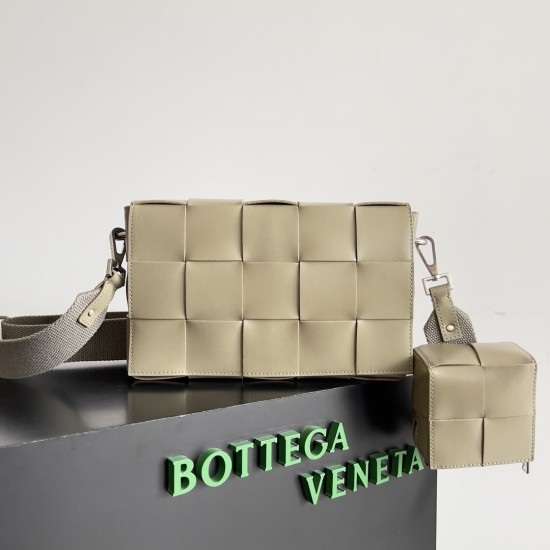 Bottega Veneta Cassette