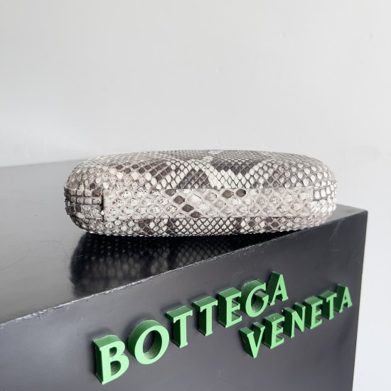 BottegaVeneta Knot