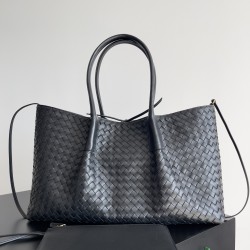 Bottega Veneta Pinacoteca Bottega Veneta Pinacoteca