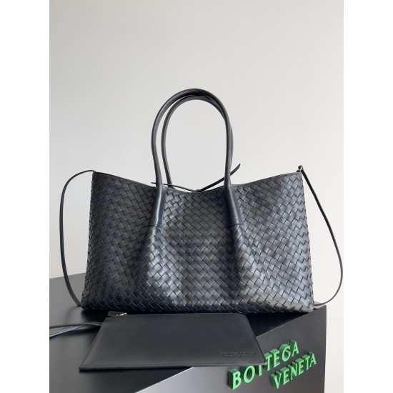 Bottega Veneta Pinacoteca
