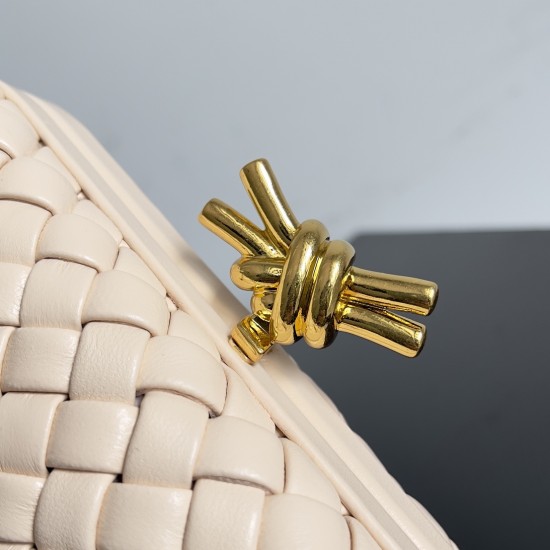 BottegaVeneta Knot Dinner bag
