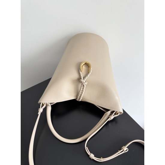 Bottega Veneta Liberta Bucket