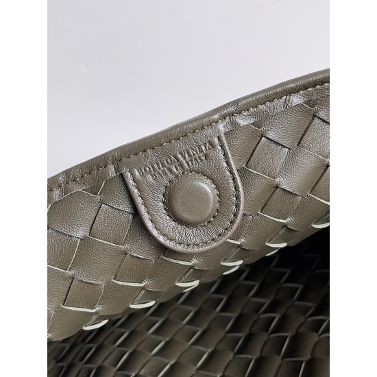BottegaVeneta Large Sardine
