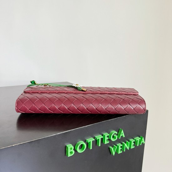 Bottega Veneta Andiamo Clutch
