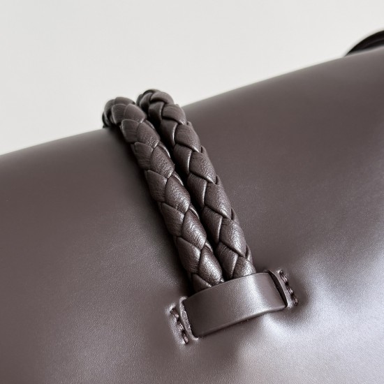 Bottega Veneta Baby Liberta