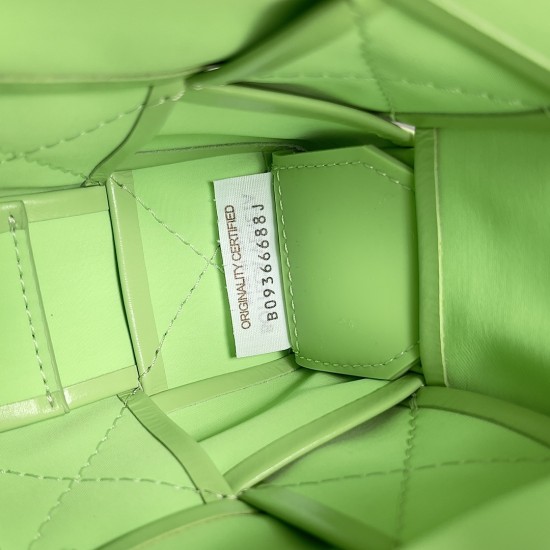 Bottega Veneta Cassette