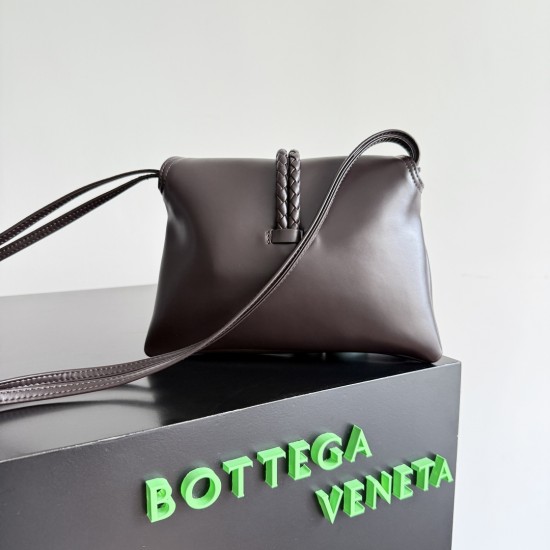 Bottega Veneta Baby Liberta