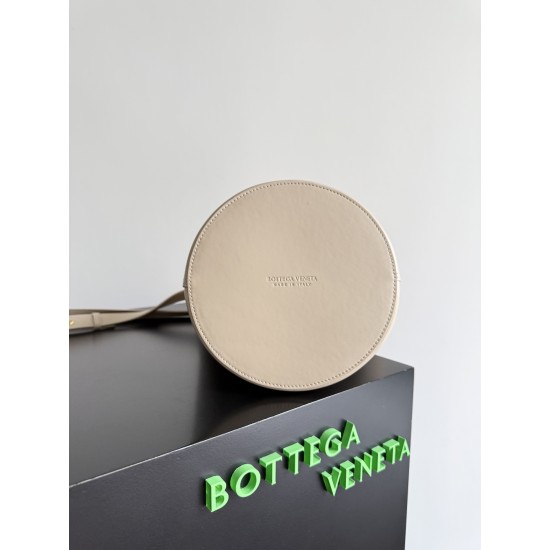 Bottega Veneta Liberta Bucket