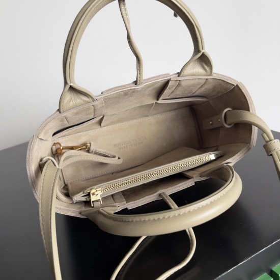Bottega Veneta Mini Arco Tote