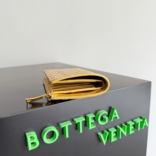 Bottega Veneta Intrecciato Medium Bi-Fold Wallet