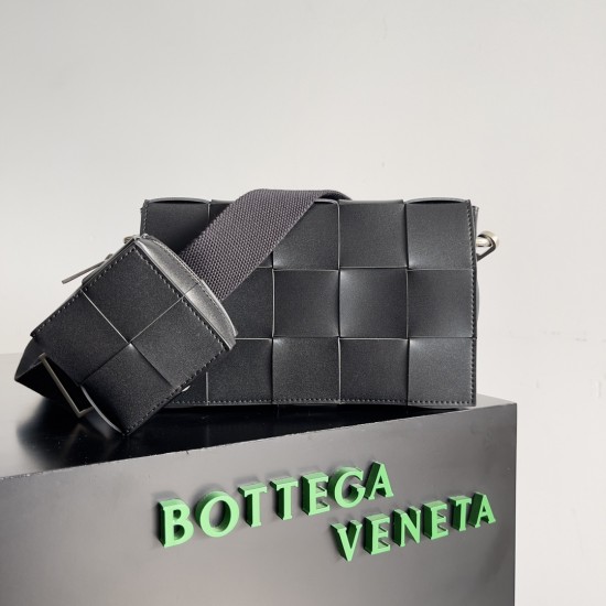 Bottega Veneta Cassette