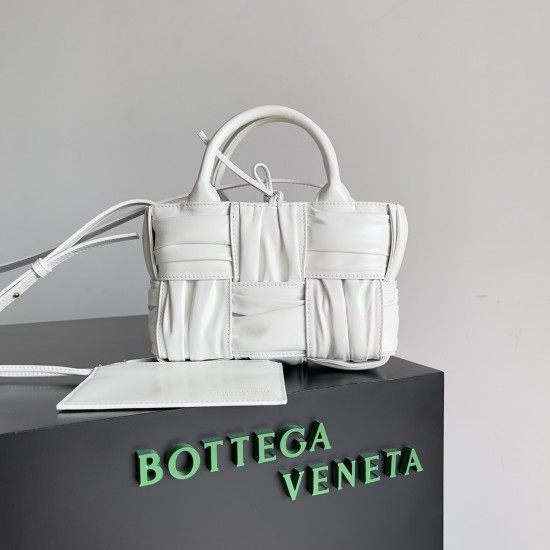 Bottega Veneta Mini Arco Tote Bottega Veneta Mini Arco Tote