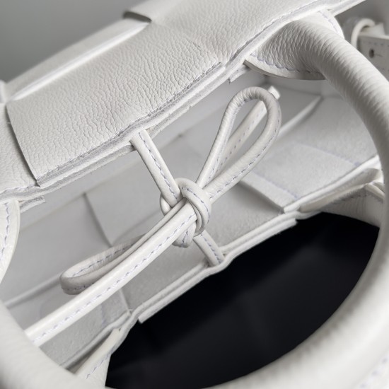 Bottega Veneta Mini Arco Tote