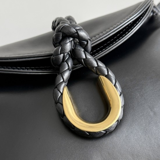 Bottega Veneta Baby Liberta