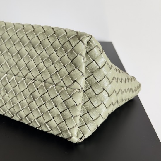 Bottega Veneta Mini Cabat