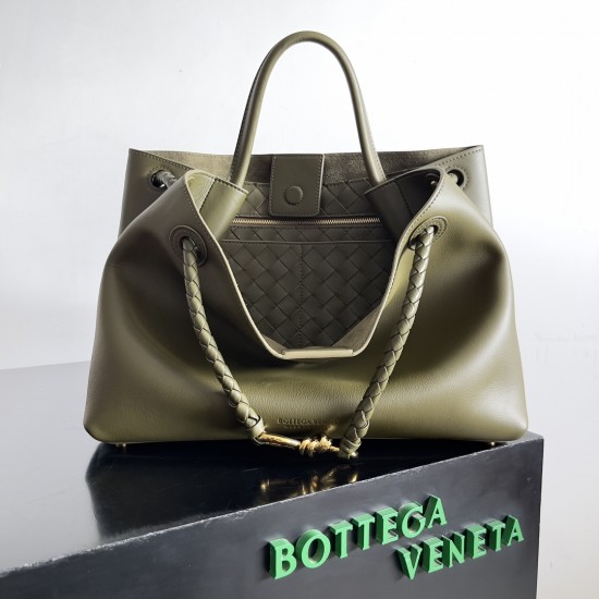Bottega Veneta Medium Andiamo