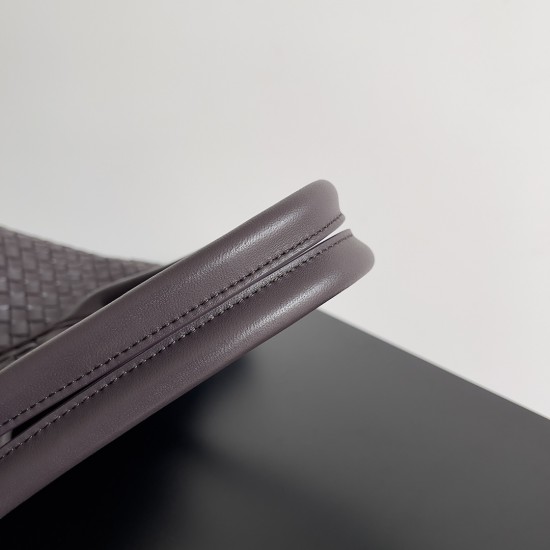 Bottega Veneta Medium Cabat