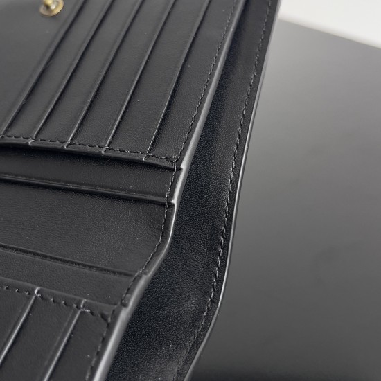 Bottega Veneta Intrecciato Medium Bi-Fold Wallet