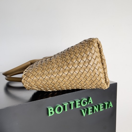 Bottega Veneta Medium Cabat