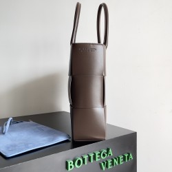 BottegaVeneta Arco Tote