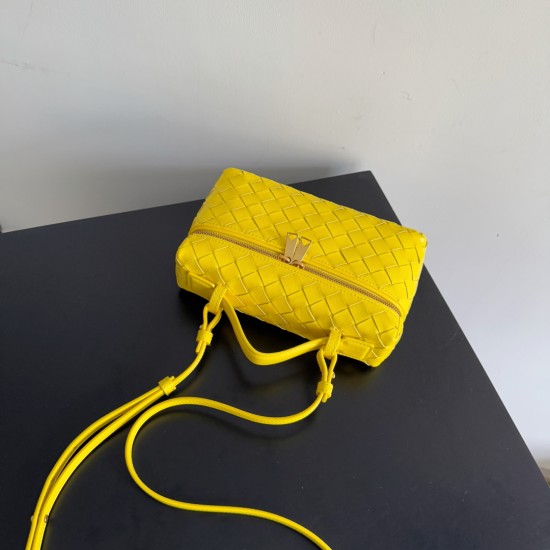 Bottega Veneta Bang Bang