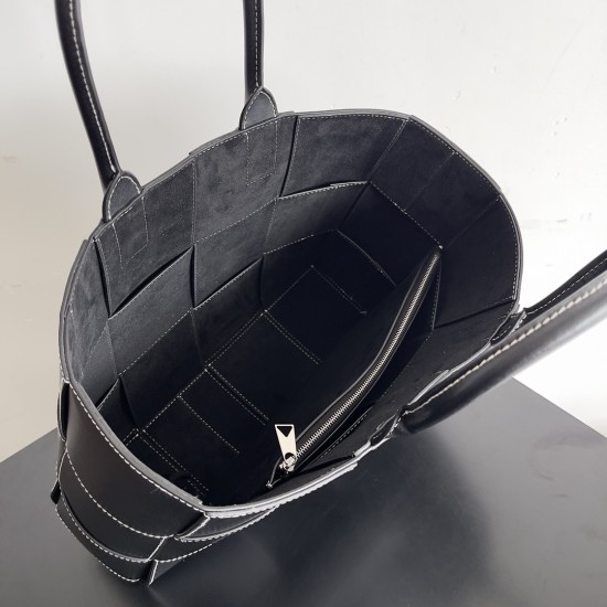 BottegaVeneta Arco Tote