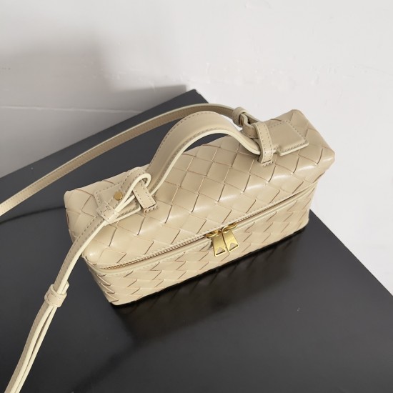 Bottega Veneta Bang Bang