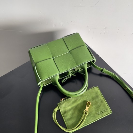 Bottega Veneta Mini Arco Tote